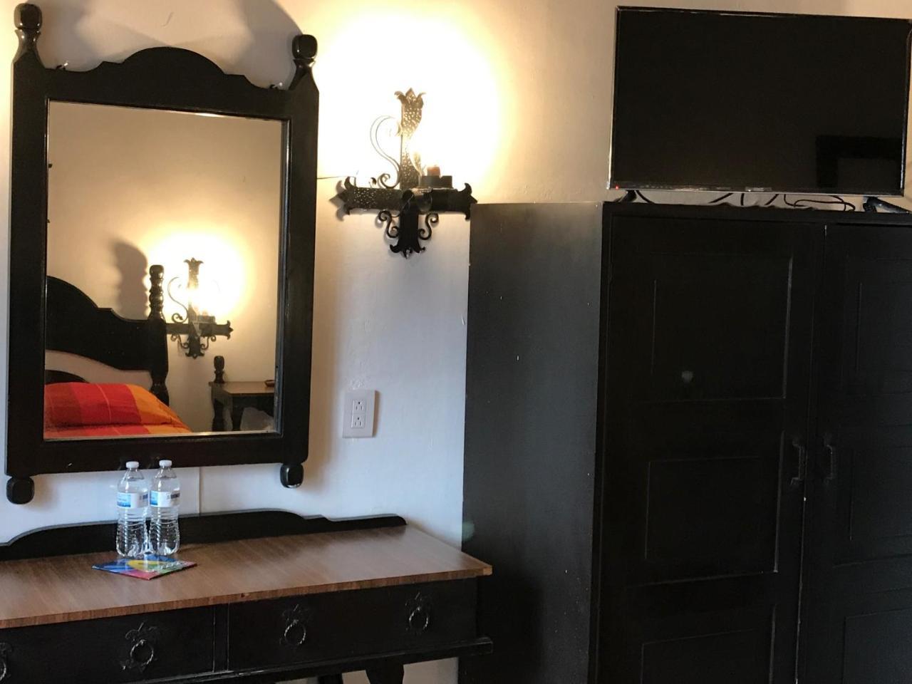 Hotel Villa De Flores Uruapan  Eksteriør bilde