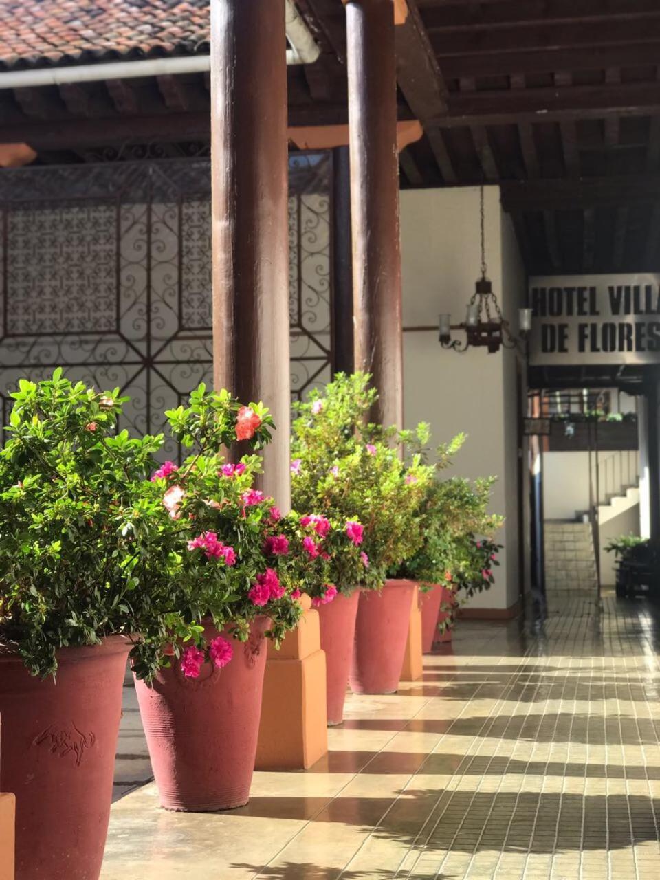 Hotel Villa De Flores Uruapan  Eksteriør bilde