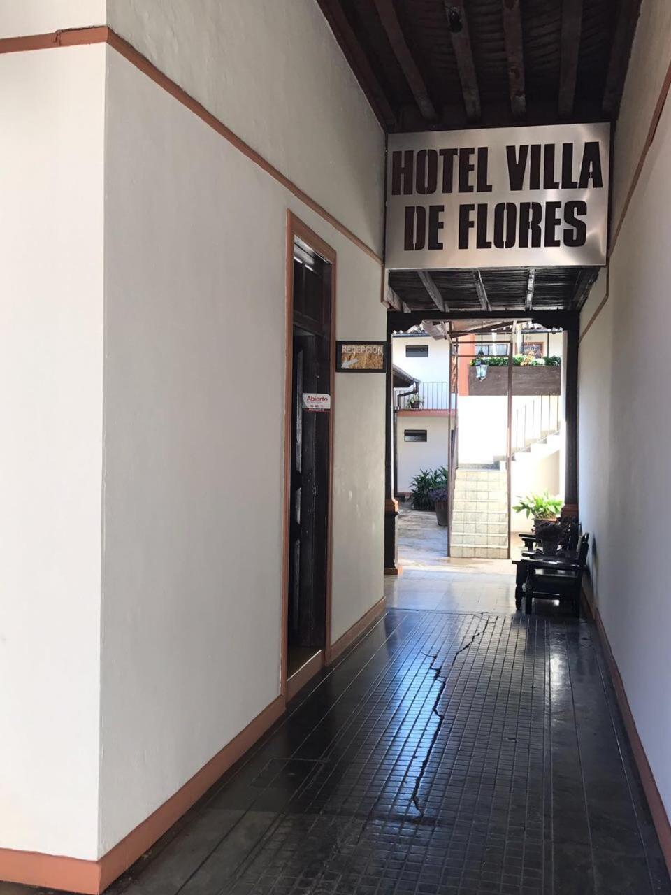 Hotel Villa De Flores Uruapan  Eksteriør bilde