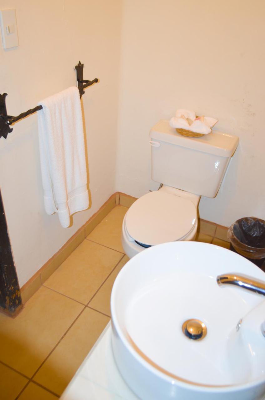 Hotel Villa De Flores Uruapan  Eksteriør bilde