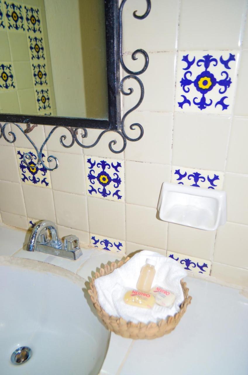 Hotel Villa De Flores Uruapan  Eksteriør bilde