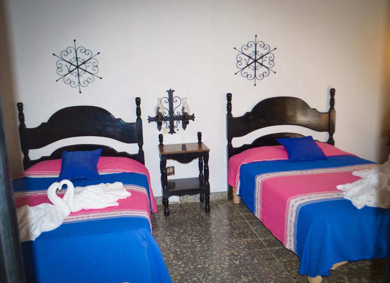 Hotel Villa De Flores Uruapan  Eksteriør bilde