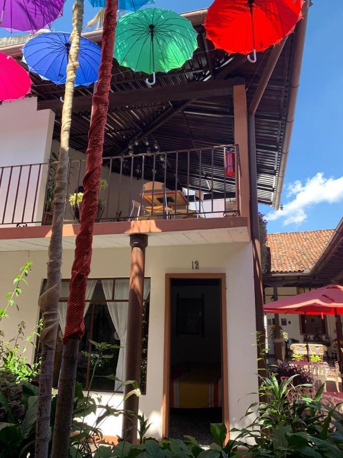 Hotel Villa De Flores Uruapan  Eksteriør bilde