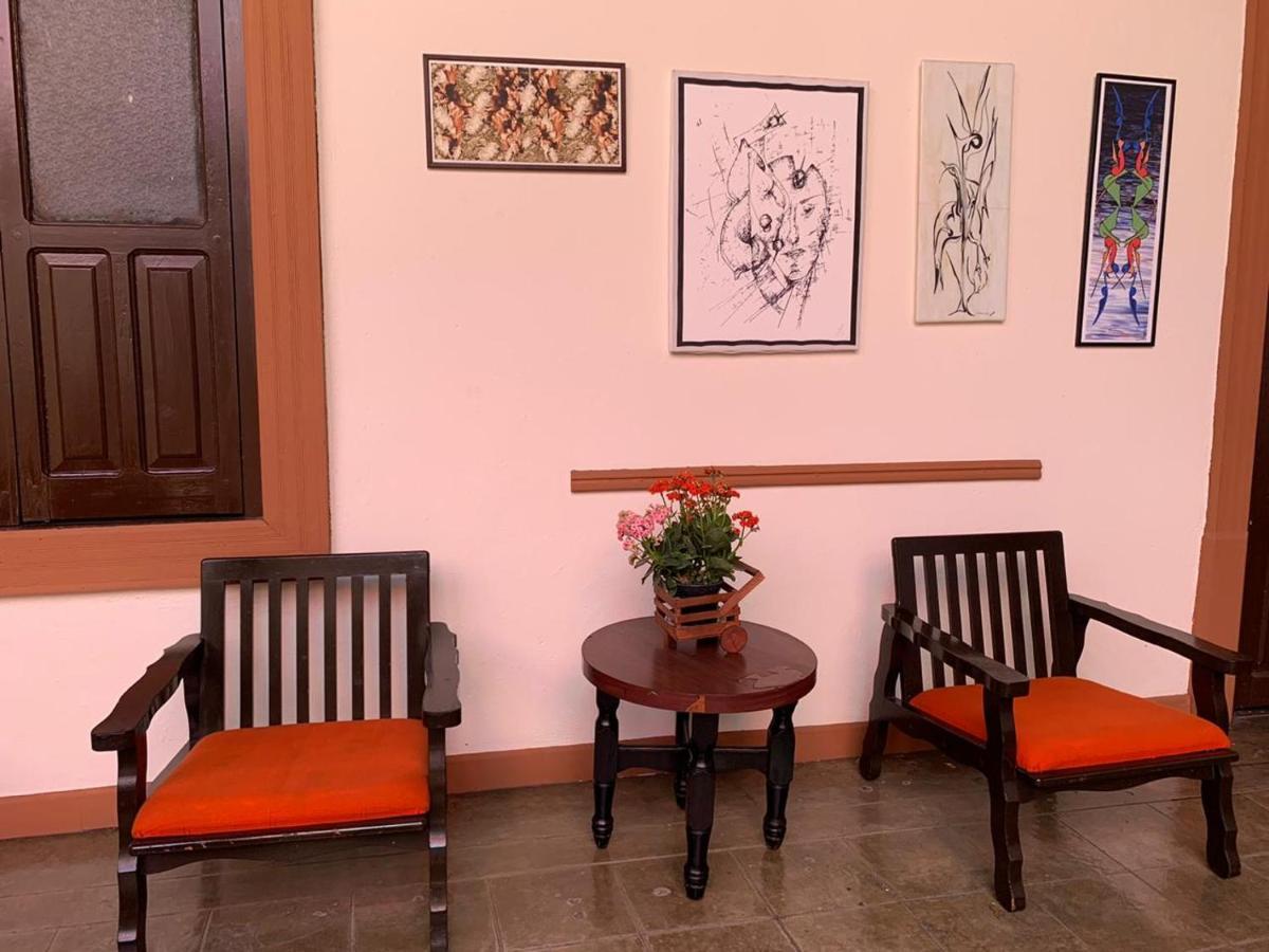 Hotel Villa De Flores Uruapan  Eksteriør bilde