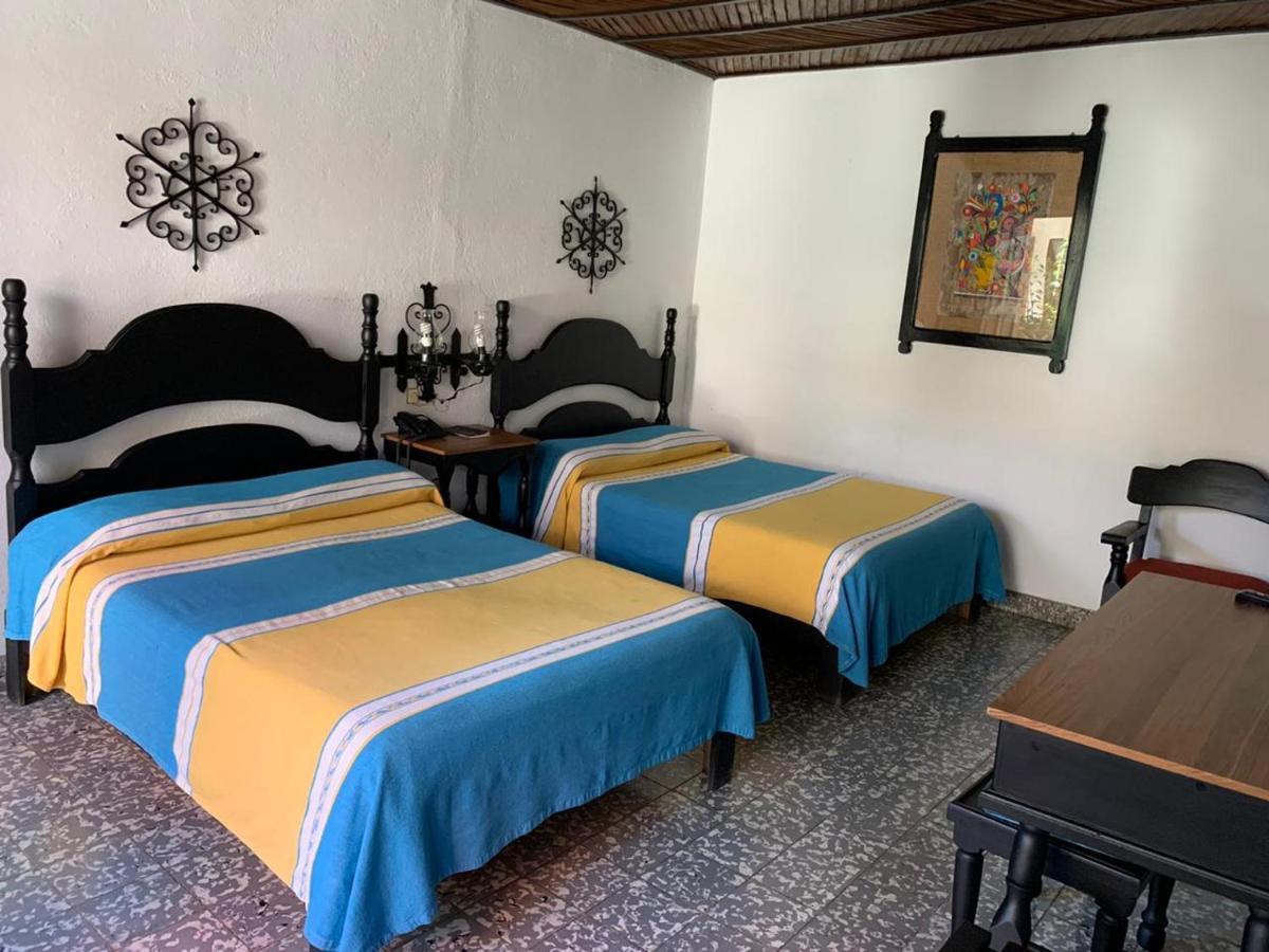 Hotel Villa De Flores Uruapan  Eksteriør bilde