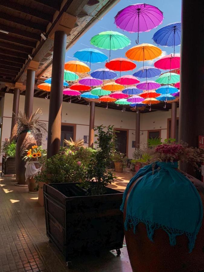 Hotel Villa De Flores Uruapan  Eksteriør bilde
