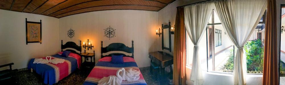 Hotel Villa De Flores Uruapan  Eksteriør bilde