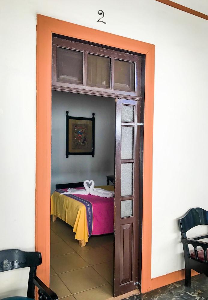 Hotel Villa De Flores Uruapan  Eksteriør bilde