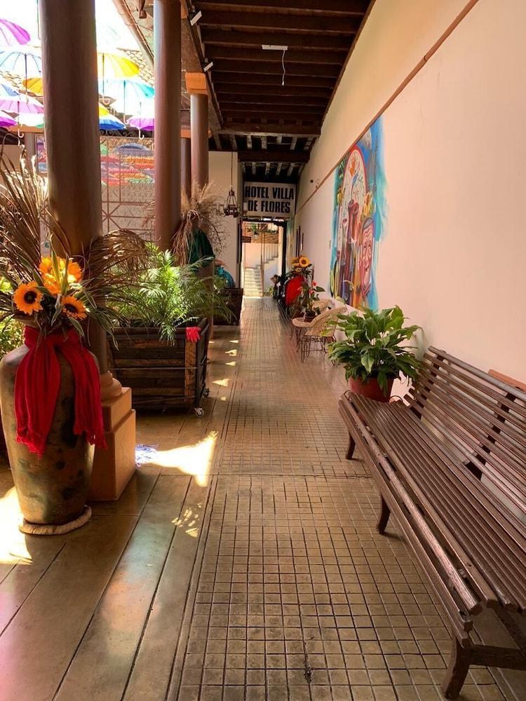 Hotel Villa De Flores Uruapan  Eksteriør bilde
